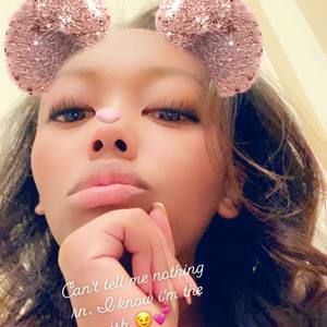 Meet your Posher, Danielle